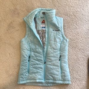 Light blue Columbia omni heat vest, medium